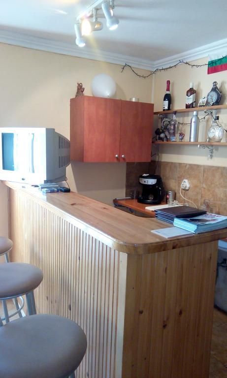 Guest House Lorian Madzhare 외부 사진